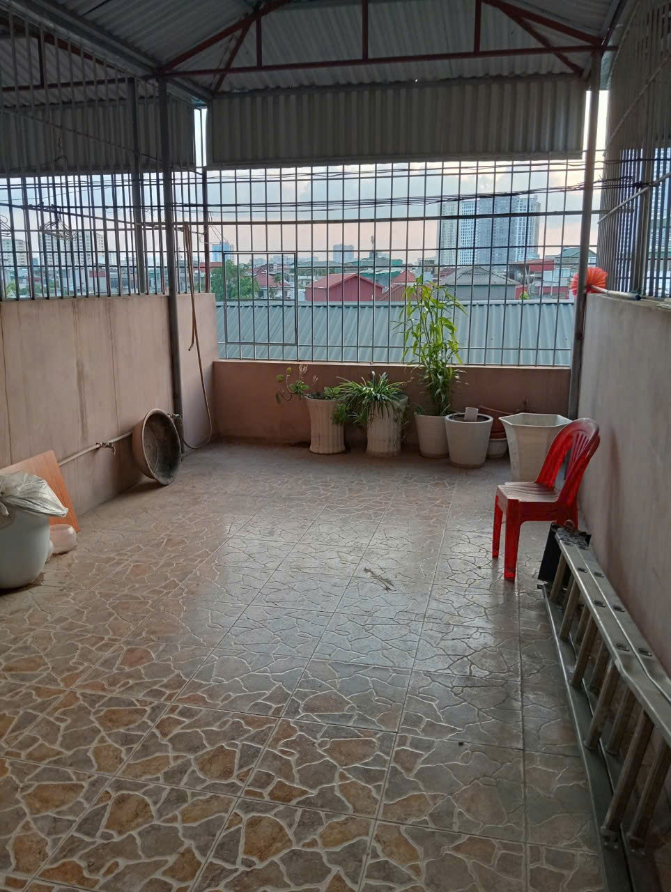 Cho thuê nhà ngõ 259 Vĩnh Hưng, 5 tầng x 37m2, 3 ngủ, 4 WC, 10 Triệu (có thương lượng) - Ảnh 3